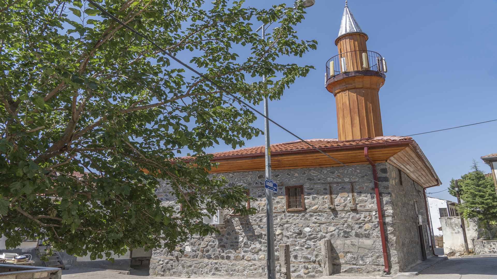 Aktaş Camii