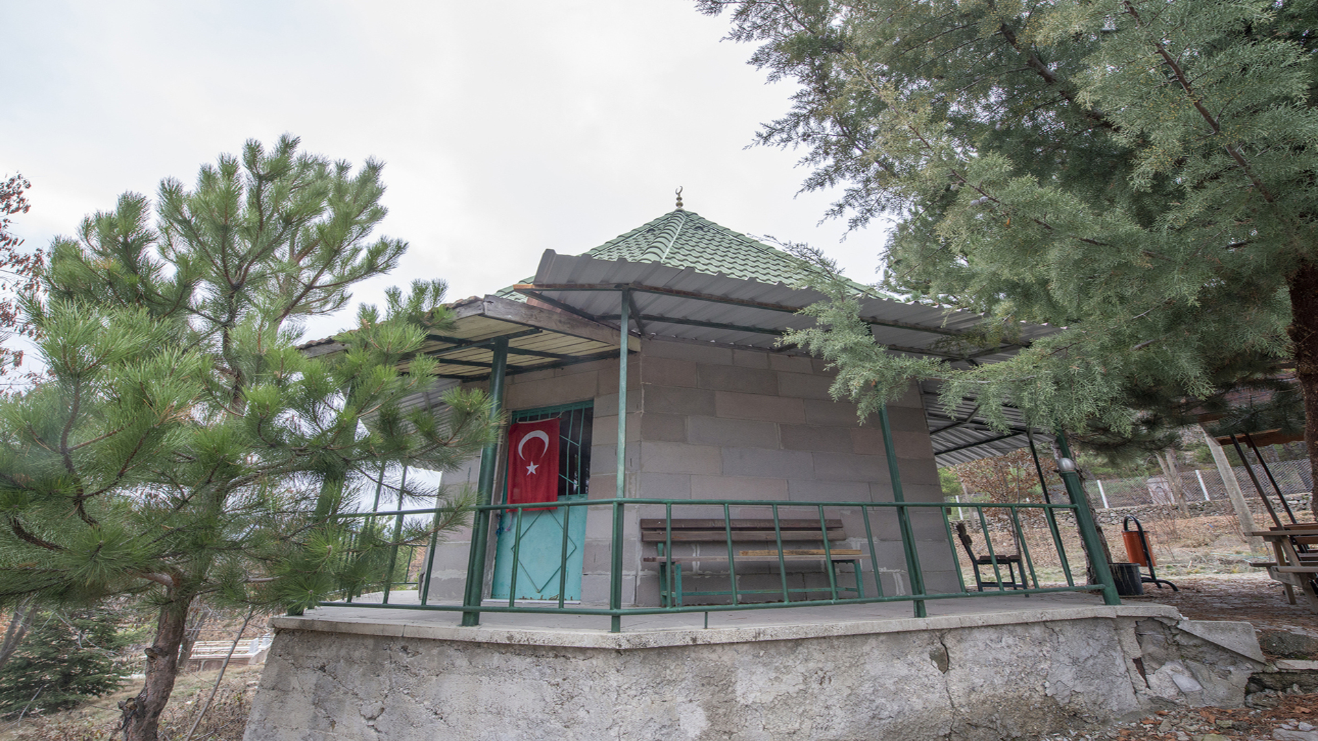 İncik Dede Türbesi